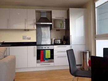 Lanterns Court By Bridgestreet Apartment London