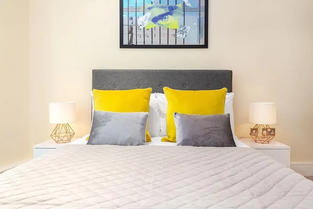 Lanterns Court By Bridgestreet Apartment London